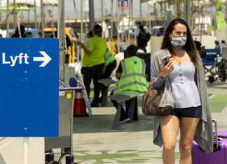 Agrupación latina se asocia con Lyft para facilitar transporte en elecciones