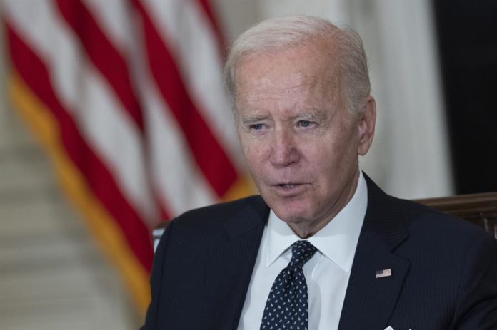 Biden vota por adelantado en Delware en elecciones de medio término