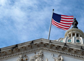 EEUU advierte sobre esfuerzos extranjeros para influir en votantes estadounidenses