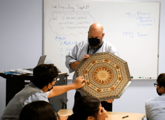 Esperanza Academy celebra el Mes de la Herencia Hispana