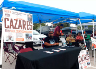 Familias de víctimas de Uvalde buscan cambios con elecciones