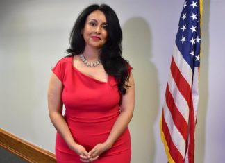 Latina renuncia a presidencia de Concejo de Los Ángeles tras polémica racista