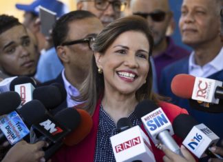 Se inicia la votación de la oposición dominicana pare elegir su candidato presidencial