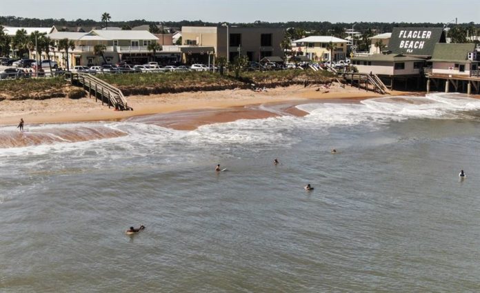 Unas 770.000 personas siguen sin energía en Florida tras el embate de Ian 1