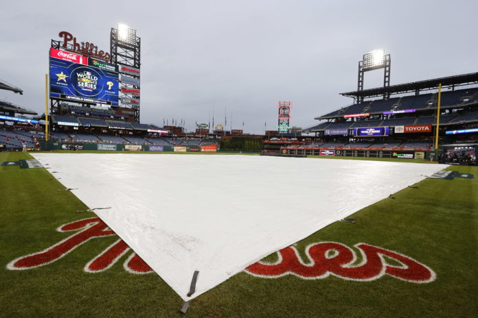Aplazan para mañana martes el tercer partido de la Serie Mundial por lluvia