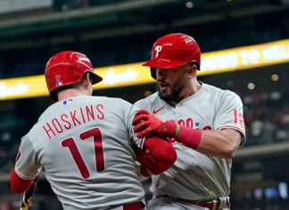 Filis gana y regresa a la postemporada después de 11 años