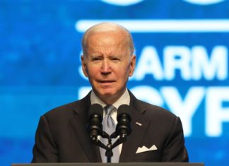 EEUU deja de aceptar solicitudes de condonación de la deuda estudiantil