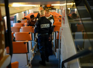 Italia y Francia buscan calmar tensiones sobre migración