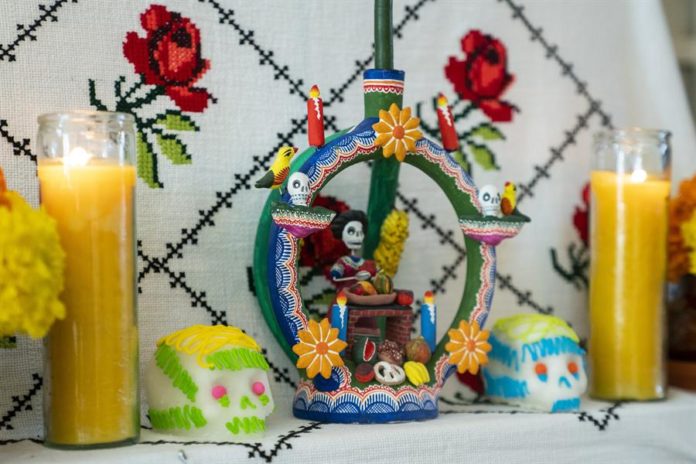 La Casa Blanca celebra Día de Muertos con ofrenda a familiares del personal 2