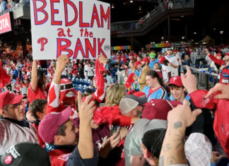 Philly, Houston rev up for rare World Series-NFL double dip