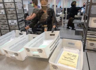 ¿Por qué fluctúan los resultados electorales en vivo?