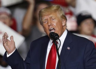 Trump se mofa de DeSantis previo a un mitin en Florida junto a Marco Rubio