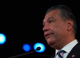 Victorias y derrotas para candidatos latinos en EE.UU.