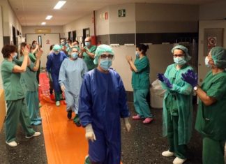 Programa en hospitales logra que enfermeras tengan mejores turnos y salarios