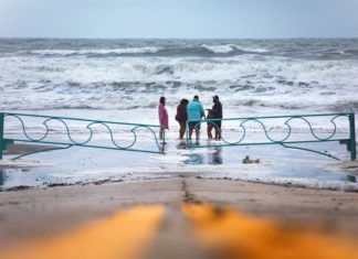 Arqueólogos estudian un misterioso objeto aparecido en una playa de Florida