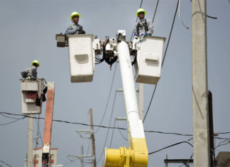 Puerto Rico: Tropieza intento de reestructurar deuda de AEE