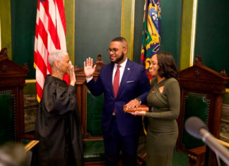 Austin Davis juramentó como el primer vicegobernador negro de Pensilvania