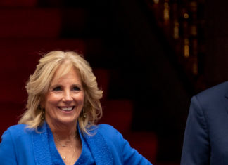 Biden y AMLO abren con brusquedad sus reuniones en México