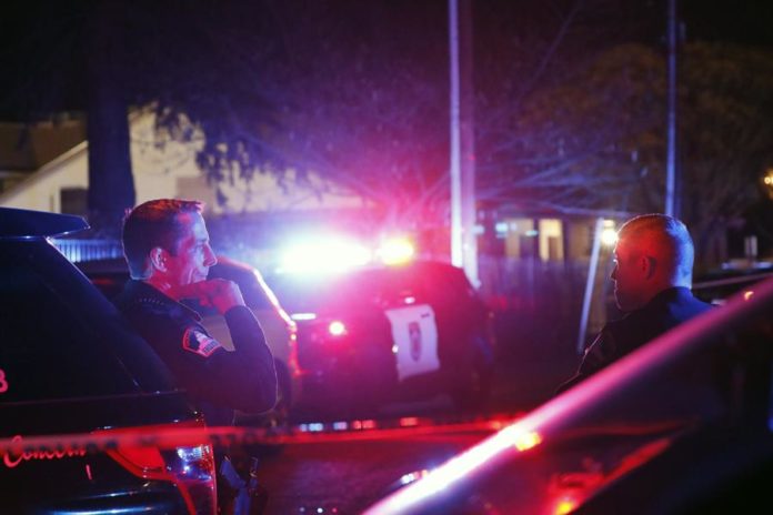 Hallan muerta a tiros familia de 8 personas, entre ellas 5 menores, en EE.UU.