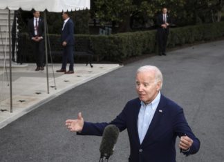 Líderes urgen a Biden a nombrar un latino en la Comisión de Comunicaciones
