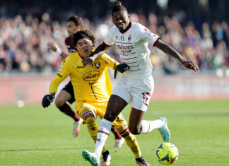 Ochoa impresiona en debut, pese a triunfo del Milan