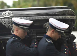 Pelé recibe sepultura en la ciudad a la que dio fama mundial
