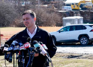 NTSB: No alert for train crew until just before derailment