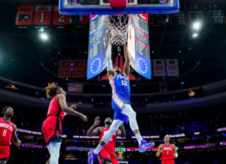 Con 29 puntos de Harden, 76ers superan a Rockets por 123-104