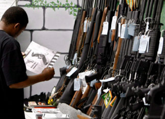 EE. UU. controlará sus ventas de armas en el extranjero para respetar DD.HH.