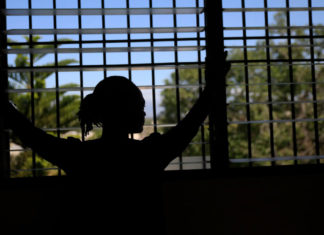 Para muchas mujeres en Haití, salir de casa ya es un riesgo