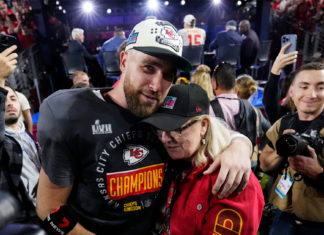 Travis Kelce se impone a su hermano mayor en el Super Bowl