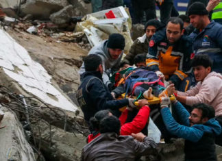 Un terremoto golpea Turquía y Siria, mata a 1.300 personas