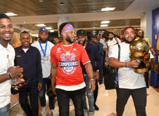 Los Tigres del Licey llegan triunfantes con la corona de la Serie del Caribe