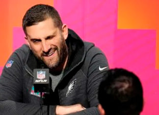 Coach de Eagles compara a su ‘quarterback’, Jalen Hurts, con Michael Jordan