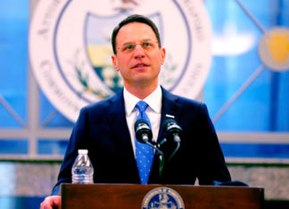 El primer presupuesto de PA de Shapiro hace hincapié en las escuelas y las reservas