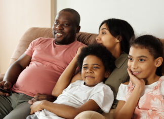 Continúa por octavo año el aumento de latinos dueños de vivienda en EE. UU.