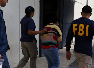 El FBI lleva a cabo una operación policial en barriada popular de Puerto Rico