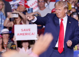 El gran jurado vota imputar a Donald Trump por el pago a una actriz porno