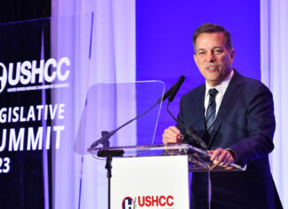 Empresarios hispanos bregan por más contratos públicos y privados en EE. UU.