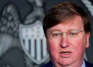 Estados republicanos promueven cobertura Medicaid postparto