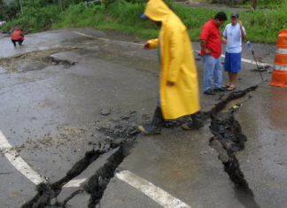 FEMA anuncia que asignó 672 millones de dólares para restaurar carreteras