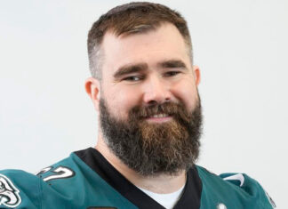 Kelce anuncia que disputará una temporada más con los Eagles