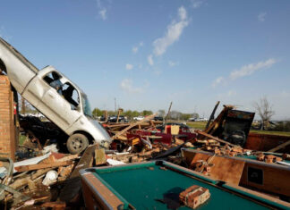 Tornados en Mississippi causan 23 muertos y destrucción