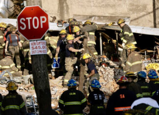 2 men indicted in Philadelphia blaze that killed firefighter
