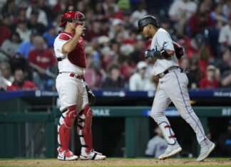 Arráez batea para el ciclo; Marlins derrotan a Filis