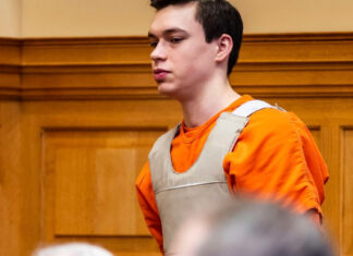 EE. UU.: Acusan a 2 adolescentes de matar a golpes a su maestra