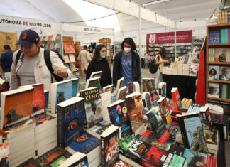 Escritores dan en México una mirada humana a las masculinidades