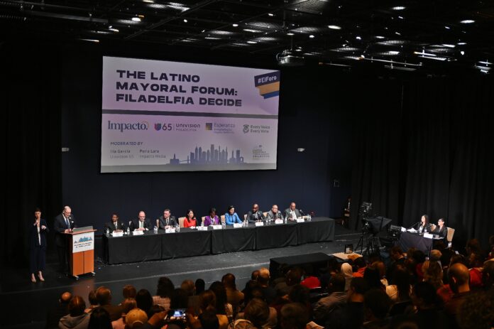 Filadelfia Decide Foro Latino Fotos Jesús Ricón