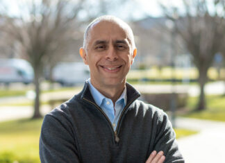 Jorge Elorza, el latino que aboga por escuelas de alta calidad para todos