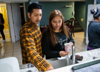 More Ecuadorians move to US, spared many others’ hurdles